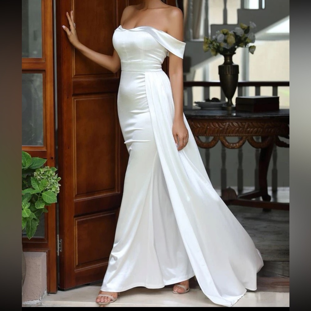 brand new wedding dress - Picture 5 of 5